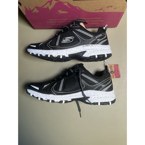 Skechers Outdoor Memory Foam Hillcrest Women’s 10 Black/White Style 179097S - Picture 5 of 12